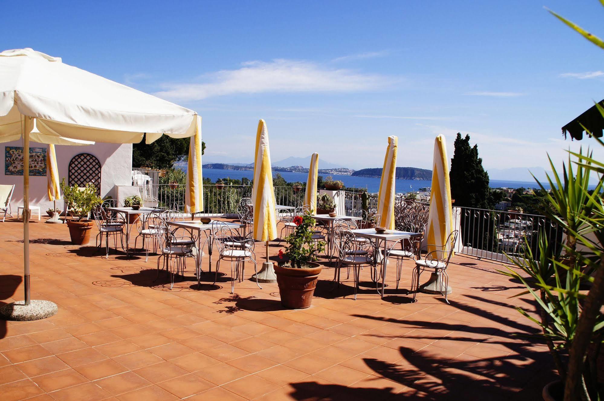 איסקיה Hotel Don Pedro מראה חיצוני תמונה