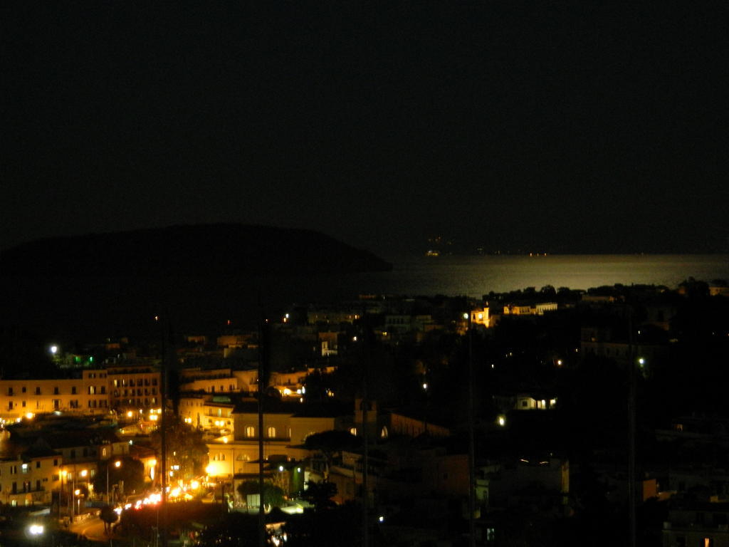 איסקיה Hotel Don Pedro מראה חיצוני תמונה